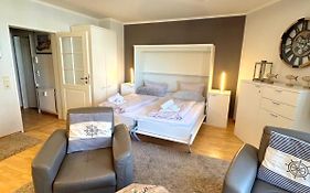 Ferienwohnung Strandburg - zentral und direkt am Strand